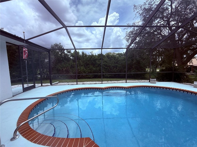 199 N Crystal Meadow Path, Lecanto, FL 34461 - swimming pool featuring glass enclosure