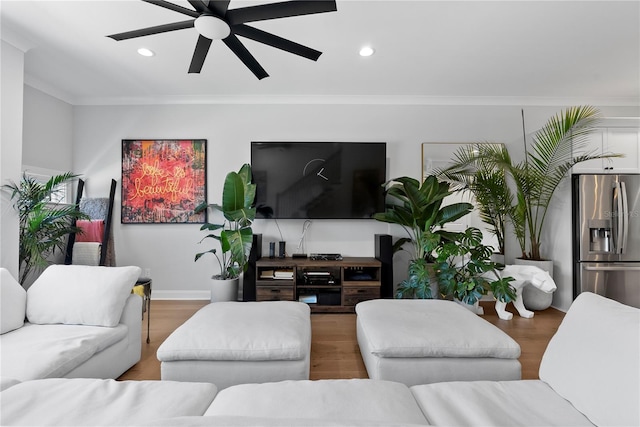 4515 W N A St Unit 6, Tampa, FL 33609 - living area featuring a ceiling fan, ornamental molding, recessed lighting, and wood finished floors