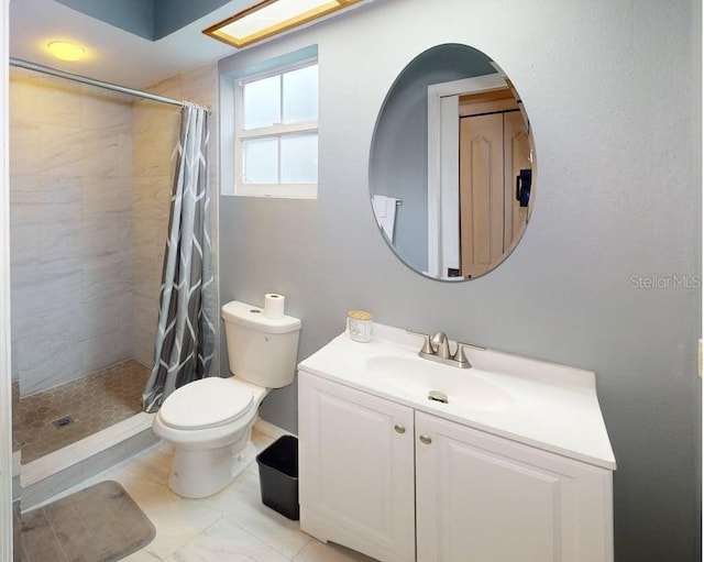 6605 Foxmoor Dr, Zephyrhills, FL 33542 - full bath featuring vanity and a tile shower
