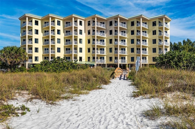 12000 Gulf Blvd Unit 506N, Treasure Island, FL 33706 - view of apartment building / complex