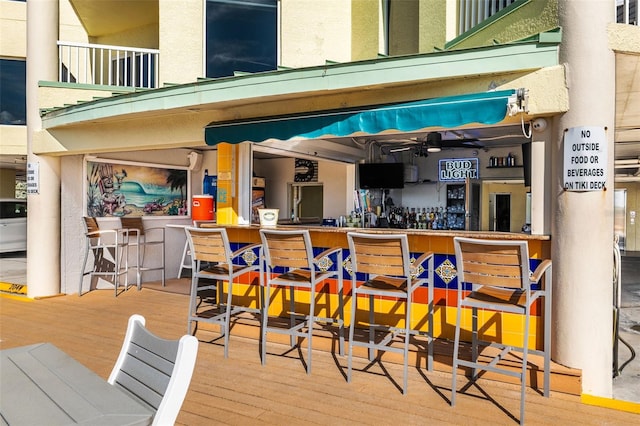 12000 Gulf Blvd Unit 506N, Treasure Island, FL 33706 - indoor dry bar with wood finished floors and a towering ceiling