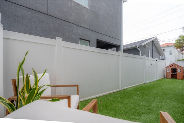 403 S Fremont Ave Unit 3, Tampa, FL 33606 - view of yard featuring a storage shed