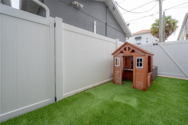 403 S Fremont Ave Unit 3, Tampa, FL 33606 - view of yard featuring a gate