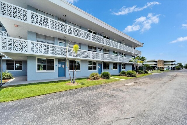 4895 Bay St NE Unit 207, Saint Petersburg, FL 33703 - photo 3