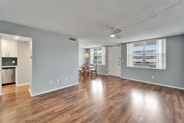 4895 Bay St NE Unit 207, Saint Petersburg, FL 33703 - photo 12