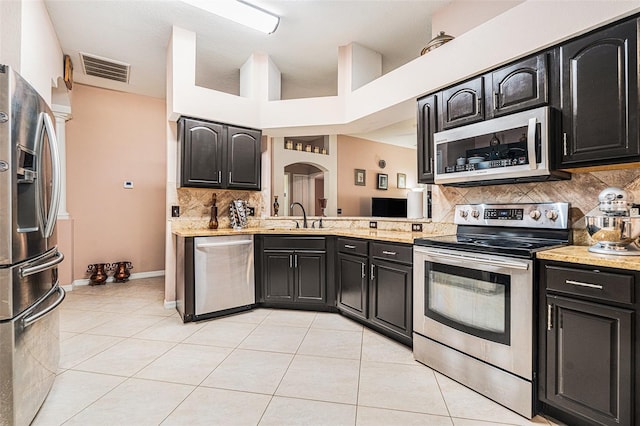 8104 Abbey Mist Cv, Tampa, FL 33619 - photo 8