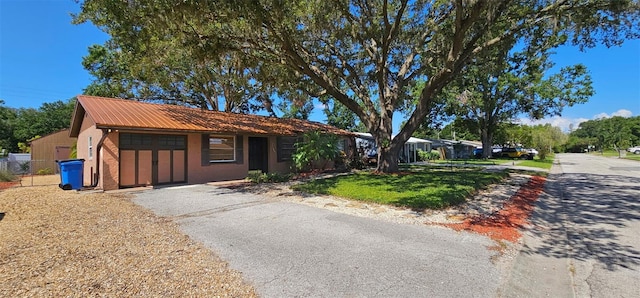 3304 Alamar St, Lutz, FL 33558 - photo 1