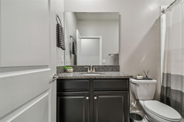 6825 Citrus Creek Ln, Tampa, FL 33625 - bathroom featuring vanity and a shower with shower curtain