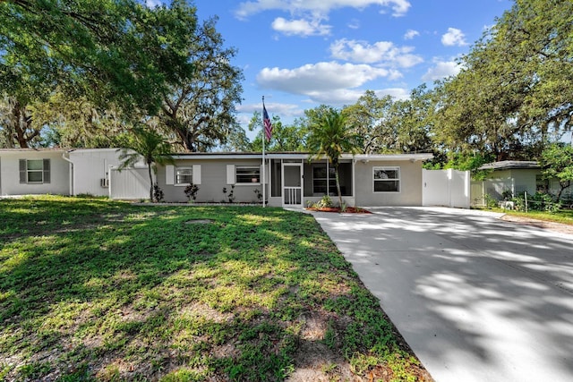 7003 Yule Ln, Tampa, FL 33637 - single story home featuring driveway