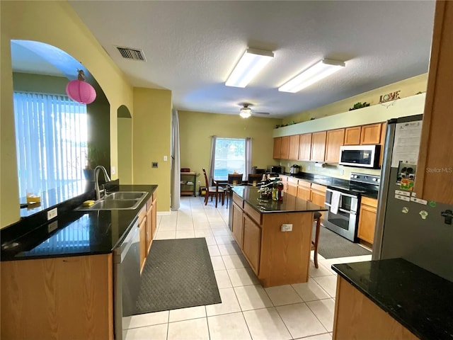 11122 Kempton Vista Dr, Riverview, FL 33579 - photo 15