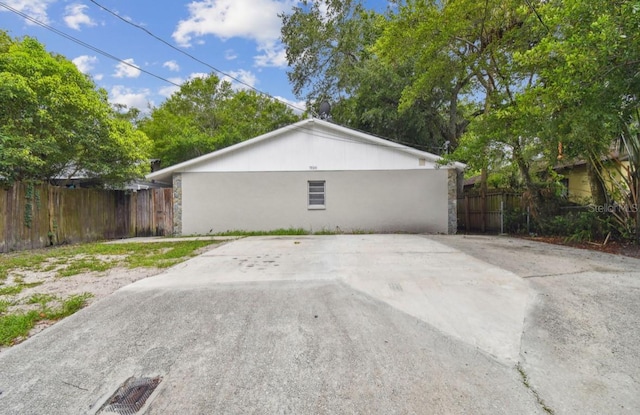 7920 N Marks St, Tampa, FL 33604 - view of garage