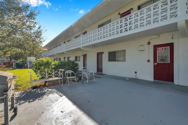 8396 111th St Unit 301, Seminole, FL 33772 - patio / terrace with a patio area