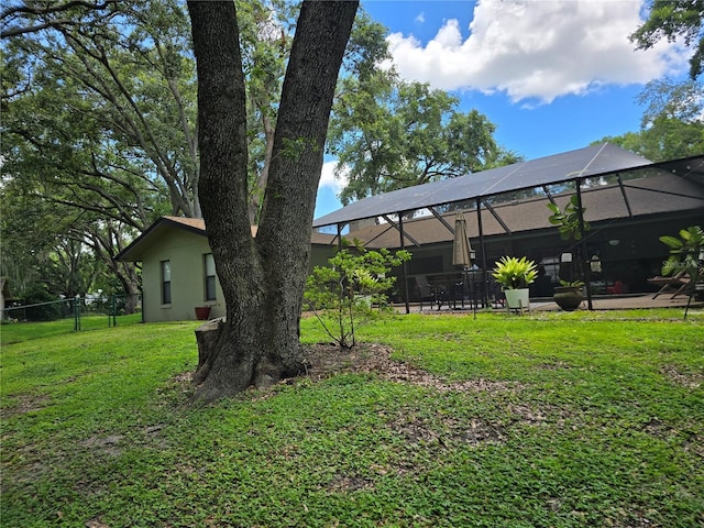909 Heatherbrook Dr, Auburndale, FL 33823 - view of yard with glass enclosure
