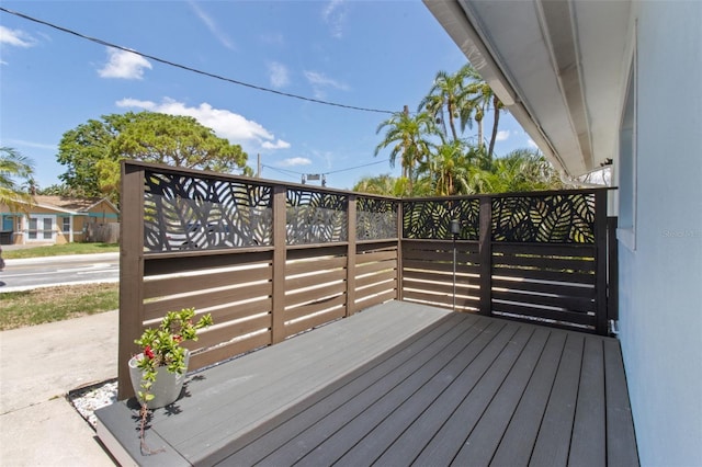 2 79th St S, Saint Petersburg, FL 33707 - photo 4