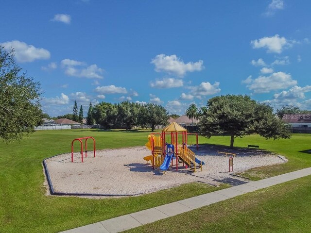 12413 Dawn Vista Dr, Riverview, FL 33578 - community play area with a yard