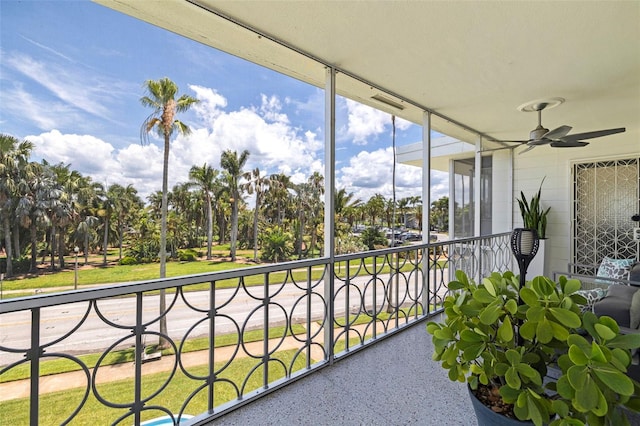 1060 N Shore Dr NE Unit 6, Saint Petersburg, FL 33701 - sunroom / solarium with a ceiling fan