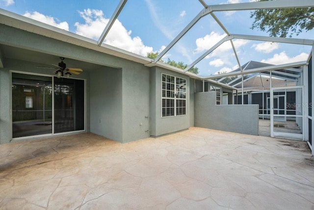 6044 Sandhill Ridge Dr, Lithia, FL 33547 - unfurnished sunroom featuring ceiling fan and healthy amount of natural light