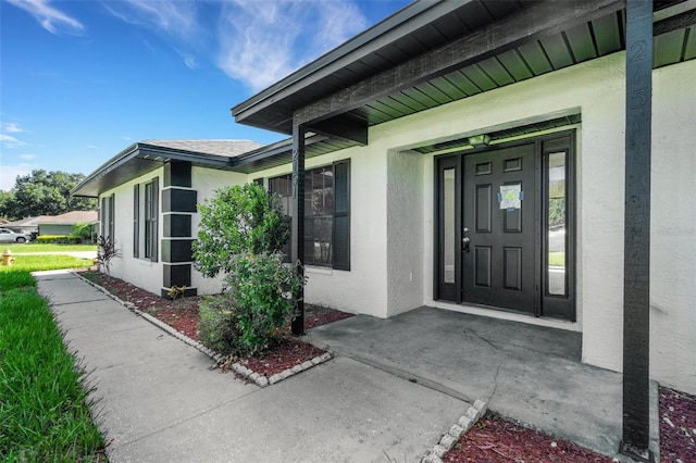 2151 Groveglen Ln S, Lakeland, FL 33813 - view of exterior entry with stucco siding