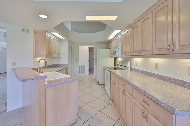 602 Deep Lake Ln, Sun City Center, FL 33573 - photo 12