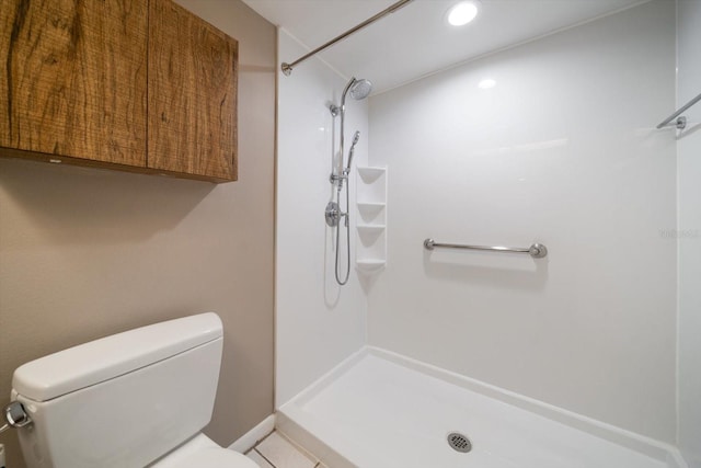 6530 68th St N, Pinellas Park, FL 33781 - bathroom featuring a shower stall and recessed lighting