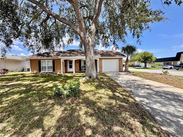 3902 Glissade Dr, New Port Richey, FL 34652 - ranch-style home featuring an attached garage, driveway, a front yard, and stucco siding