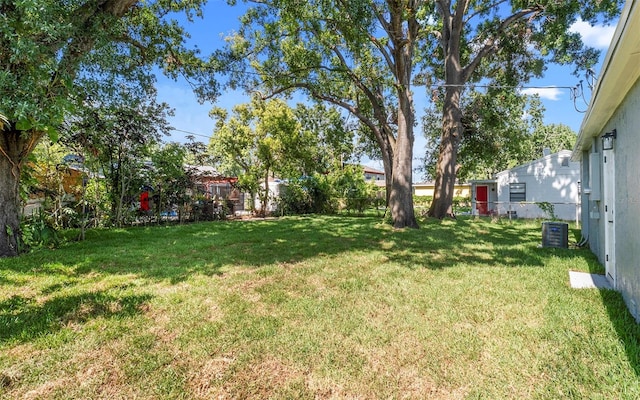 3907 W Walnut St, Tampa, FL 33607 - view of fenced backyard