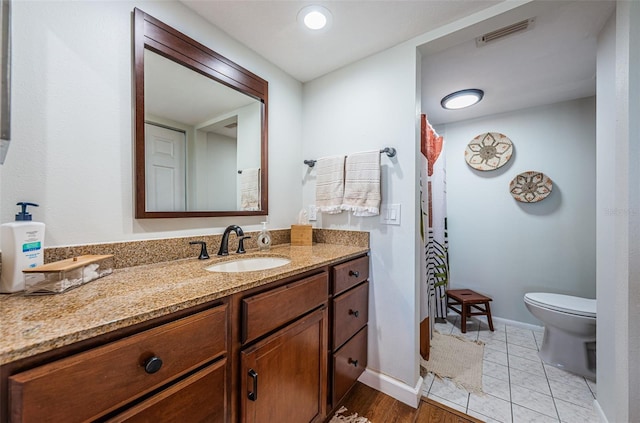1324 Pasadena Ave S Unit 501, South Pasadena, FL 33707 - bathroom featuring vanity and a shower with curtain
