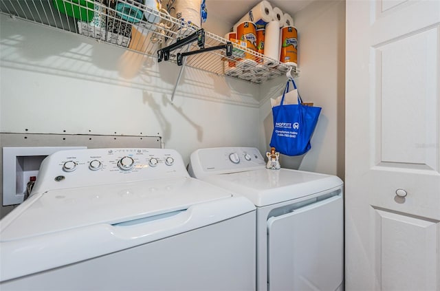 1324 Pasadena Ave S Unit 501, South Pasadena, FL 33707 - laundry room with washer and dryer