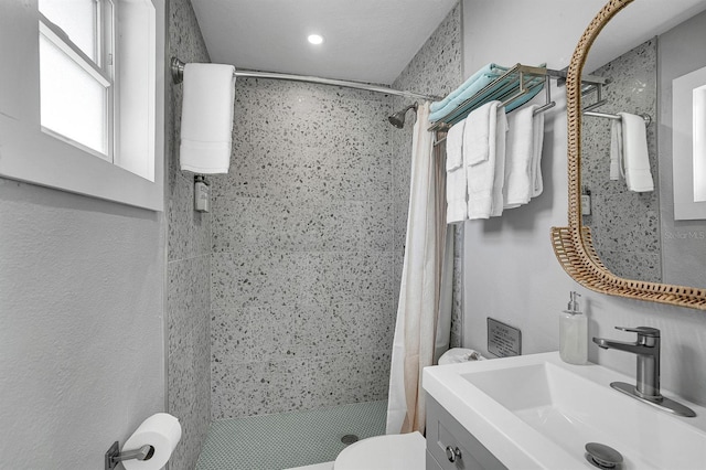 122 Coral Ave, Redington Shores, FL 33708 - full bath featuring a shower stall and vanity