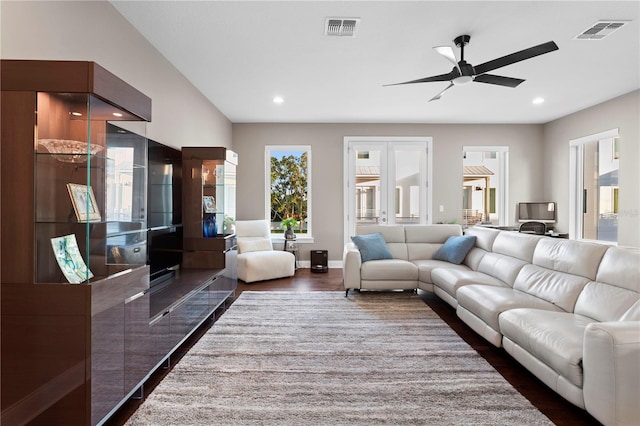 4725 Legacy Park Dr, Tampa, FL 33611 - photo 9
