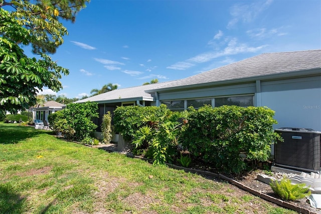 8451 Candlewood Rd Unit 8451, Seminole, FL 33777 - view of grassy yard