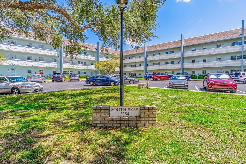 2254 Norwegian Dr Unit 22, Clearwater, FL 33763 - photo 1