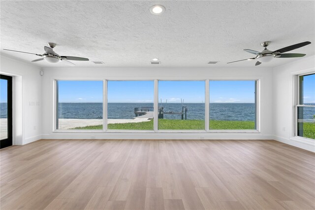 2002 Carolina Cir NE, Saint Petersburg, FL 33703 - photo 6