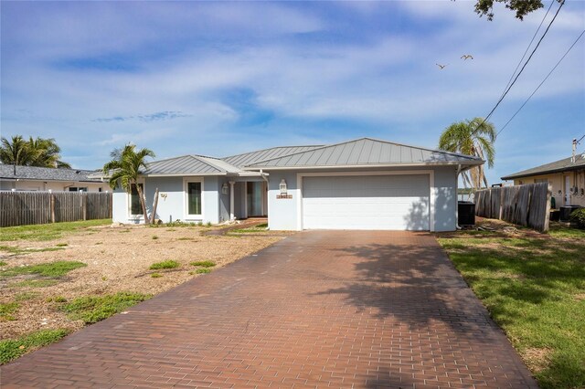 3290 Sunset Dr N, Saint Petersburg, FL 33710 - photo 4