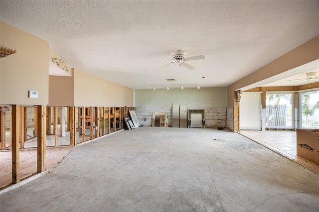3290 Sunset Dr N, Saint Petersburg, FL 33710 - photo 9