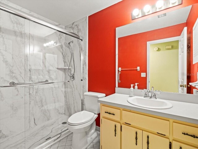 1015 Hastings Ct, Lutz, FL 33548 - bathroom featuring vanity and a marble finish shower