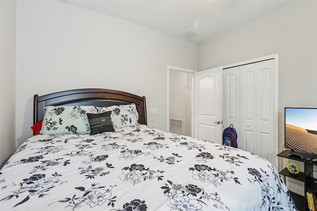 12004 Cinnamon Fern Dr, Riverview, FL 33579 - bedroom featuring a closet