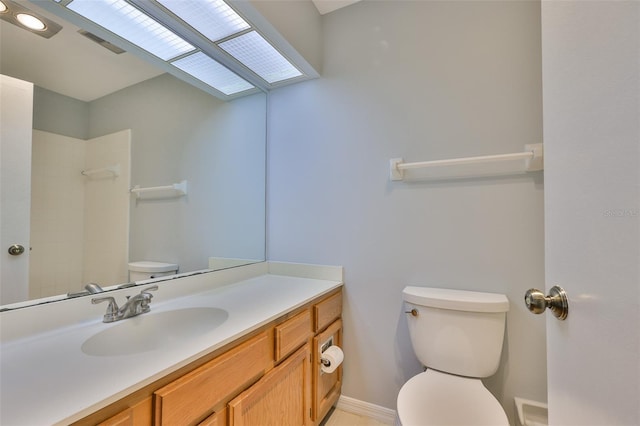 1717 Atrium Dr, Sun City Center, FL 33573 - full bath featuring vanity, a shower, and a skylight