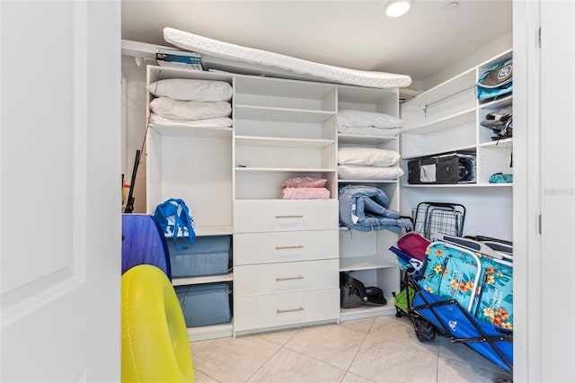 706 Bayway Blvd Unit 503, Clearwater, FL 33767 - walk in closet featuring tile patterned flooring