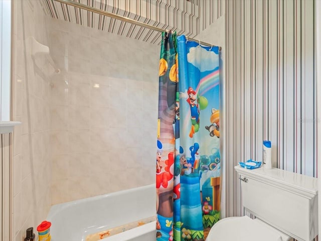 6905 Arabian Rd, Odessa, FL 33556 - full bathroom featuring shower / bath combo with shower curtain and toilet
