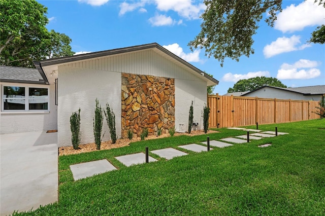 1707 Solon Ave, Dunedin, FL 34698 - view of yard
