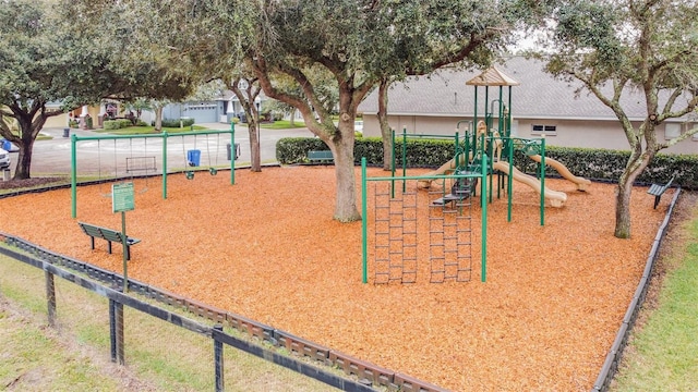 18203 Tivoli Ln, Lutz, FL 33558 - view of community play area