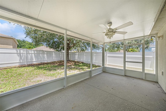 3443 Fyfield Ct, Land O Lakes, FL 34638 - unfurnished sunroom with a ceiling fan
