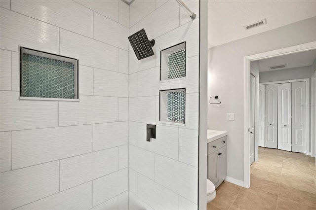10101 Paddock Oaks Dr, Riverview, FL 33569 - full bathroom featuring tiled shower, vanity, and tile patterned floors