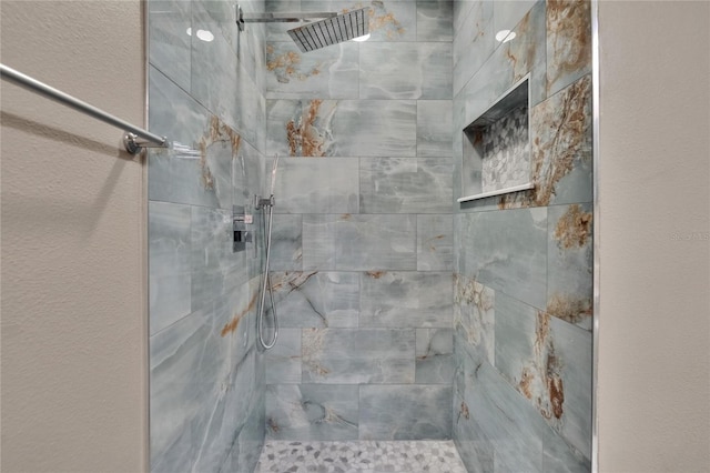 6601 121st Ave Unit I, Largo, FL 33773 - full bathroom featuring a tile shower