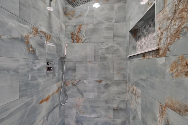 6601 121st Ave Unit I, Largo, FL 33773 - full bathroom with tiled shower