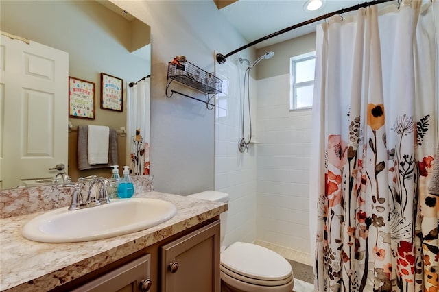 6648 Castle Green Pl, Zephyrhills, FL 33541 - bathroom with vanity and a tile shower