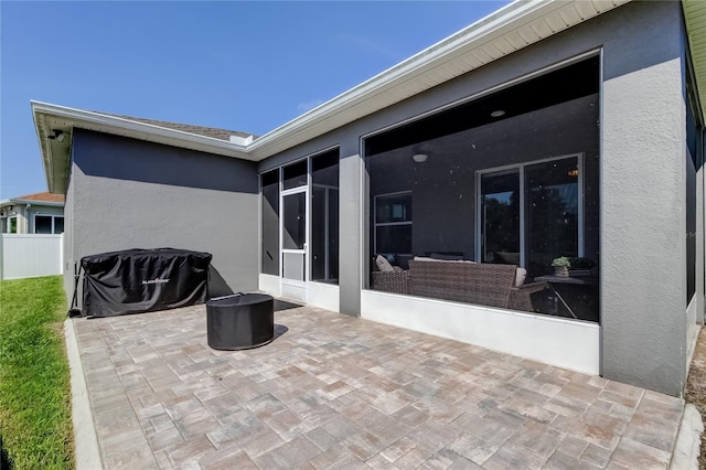 6648 Castle Green Pl, Zephyrhills, FL 33541 - view of patio / terrace