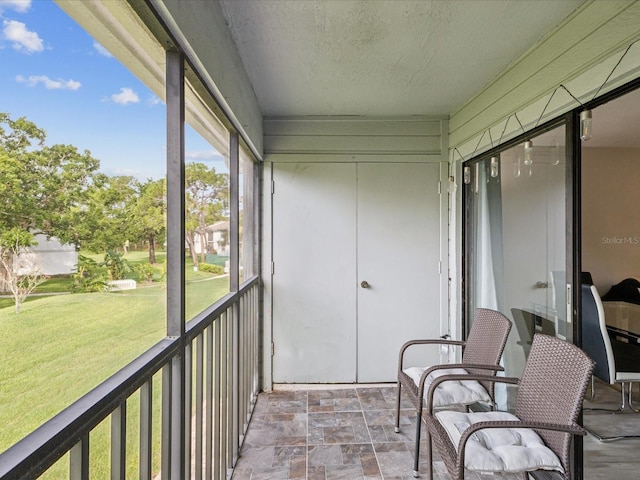 214 Meadow Ln Unit 214, Oldsmar, FL 34677 - view of sunroom