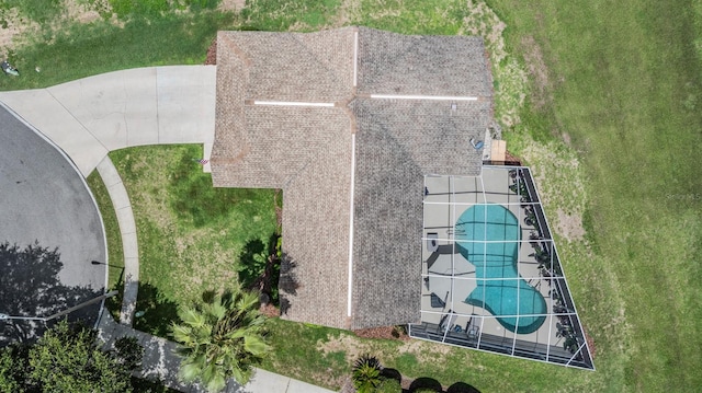 37147 Foxrun Pl, Zephyrhills, FL 33542 - bird's eye view of a pool area